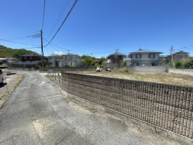 高崎市寺尾町　土地1700の前面道路含む現地写真