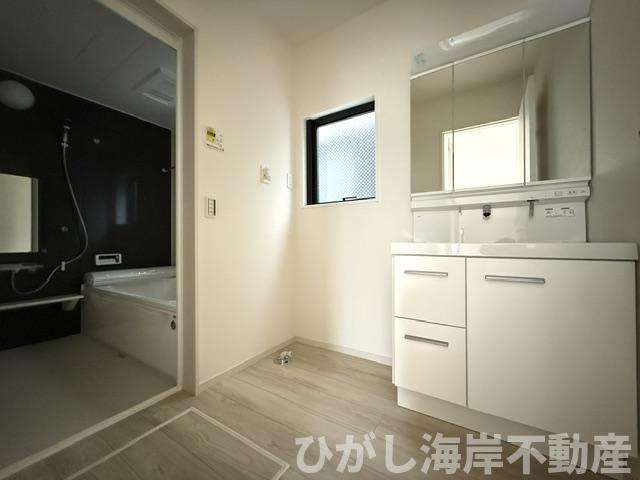 平塚市平塚2丁目  　新築戸建　全２棟の脱衣所|脱衣スペース