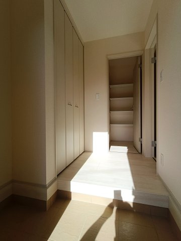 北葛飾郡松伏町松伏　松伏　新築戸建　全9棟の玄関|玄関です