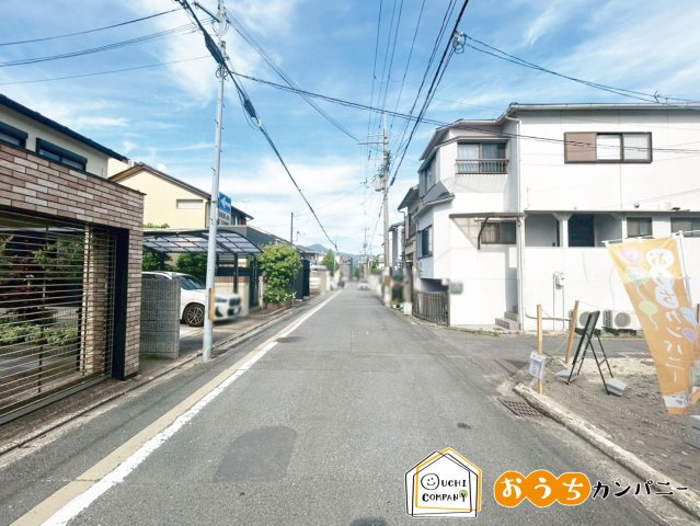 紫竹上竹殿町　建築条件付土地　新築参考Bプラン　の周辺|【開放感のある角地！】物件のことはもちろん、教育施設・スーパー・商業施設・公園・公共機関といった周辺の住環境も車でご案内します！現地（2026年５月）撮影