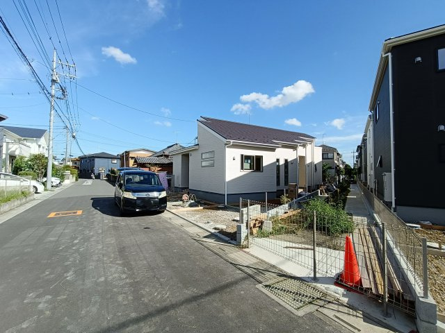 北葛飾郡松伏町松伏　松伏　新築戸建　全9棟の前面道路含む現地写真|前面道路含む現地写真です