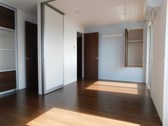 カトレア ヴィオレの洋室|別部屋の写真です