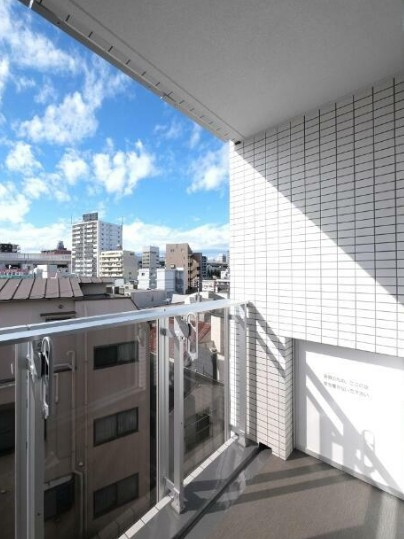 ＰＲＥＭＩＵＭ　ＣＵＢＥ　池袋本町のバルコニー