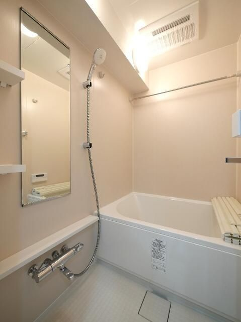 ＰＲＥＭＩＵＭ　ＣＵＢＥ　池袋本町の浴室