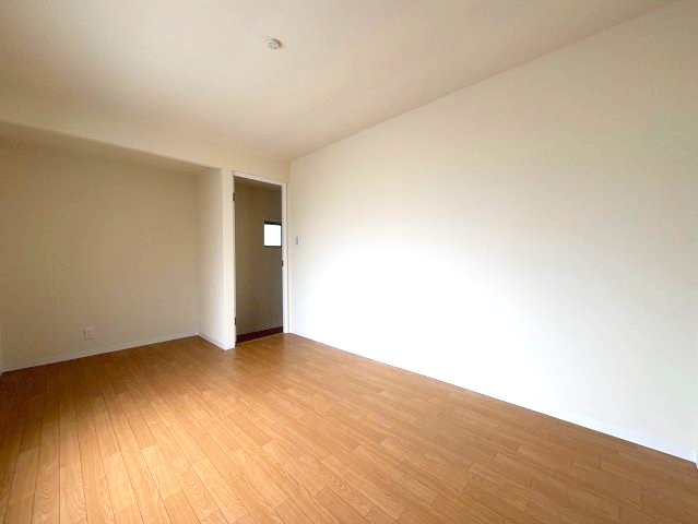 はびきの4丁目戸建の洋室
