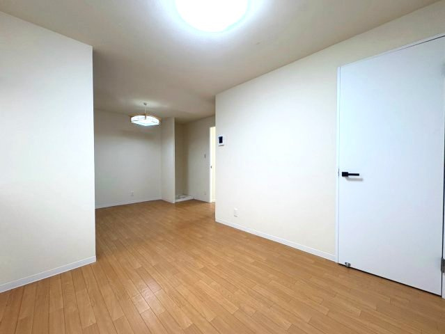 はびきの4丁目戸建の居間・リビング
