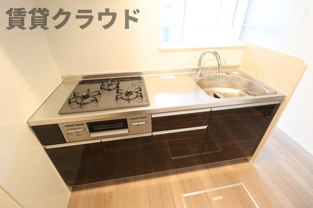 グランツ白金のキッチン|明るい洋室です