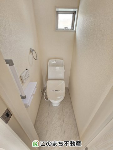 LiveleGarden.S下野市上大領のトイレ|同社施工物件の写真です。※建具やフローリング、その他仕様が違う場合がございます。