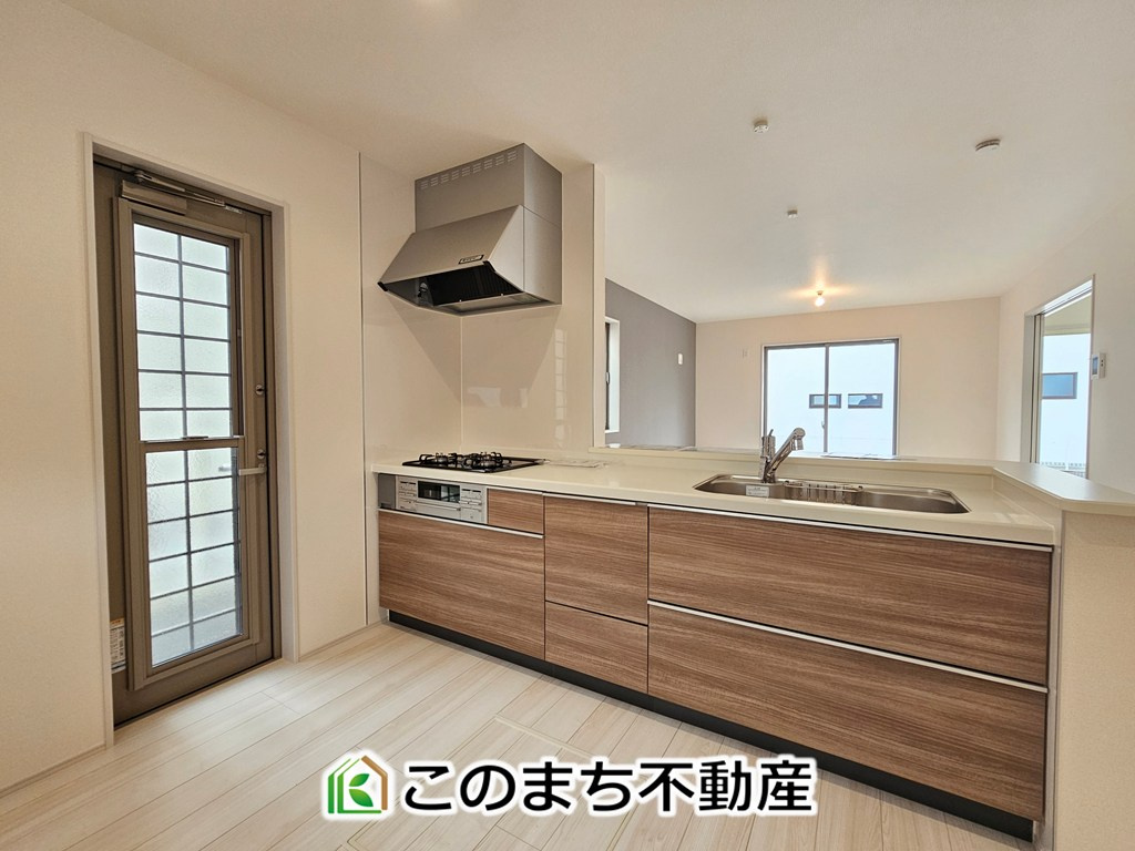 LiveleGarden.S下野市上大領のキッチン|人気の対面式キッチン☆料理をしながらご家族とコミュニケーションが取れます♪