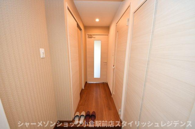 THE APARTMENT 開の玄関