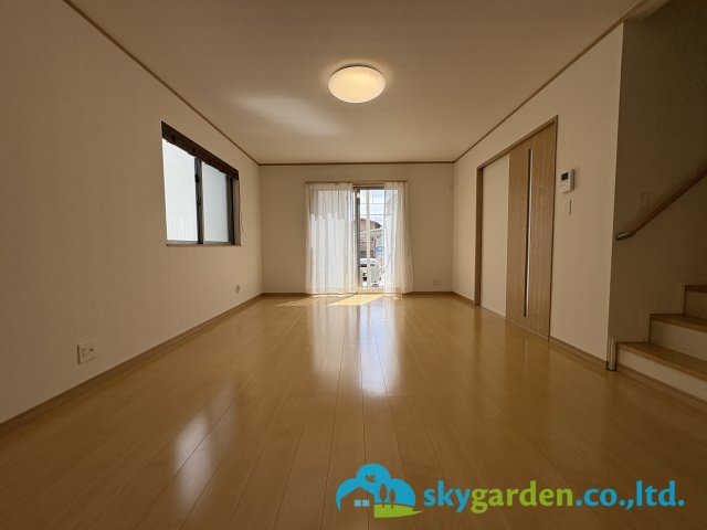 茅ヶ崎市甘沼　中古戸建の居間・リビング