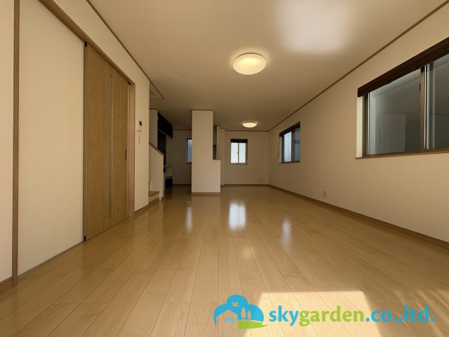 茅ヶ崎市甘沼　中古戸建の居間・リビング