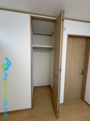 茅ヶ崎市甘沼　中古戸建の収納|小物を収納するのに便利です