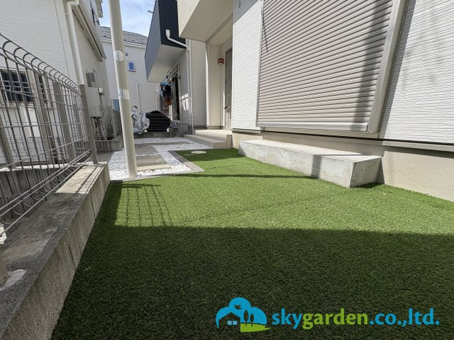 茅ヶ崎市甘沼　中古戸建の庭|人工芝の庭