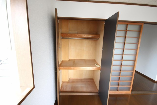 サンハイツ小森野Ⅱの収納|ちょっとした収納スペースも充実しています