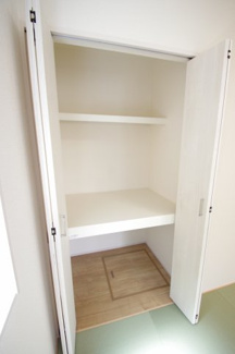 【内観：施工例】 | 【仲介手数料無料！！】府中市四谷1丁目　新築戸建て（全1棟）1号棟　6180万円 | 押入れ