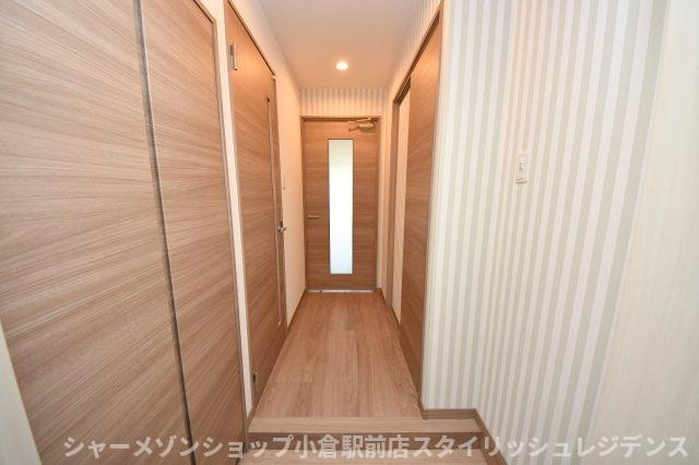 THE APARTMENT 開の玄関