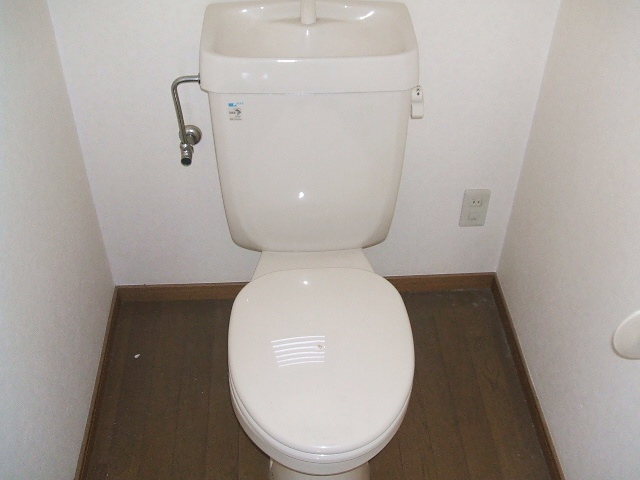 セカンドキャビンのトイレ|ゆったりとした空間のトイレです