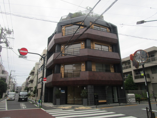 文京区千石４丁目のビル
