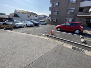 【駐車場】