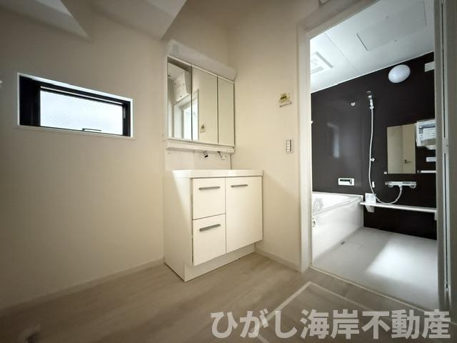 平塚市平塚2丁目  　新築戸建　全２棟の脱衣所|脱衣スペース