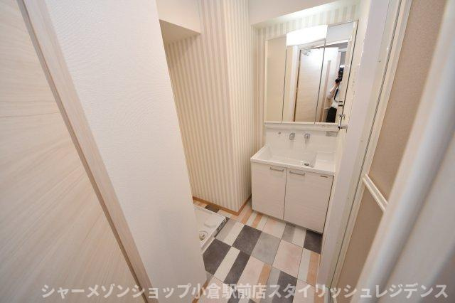 THE APARTMENT 開のシャワールーム