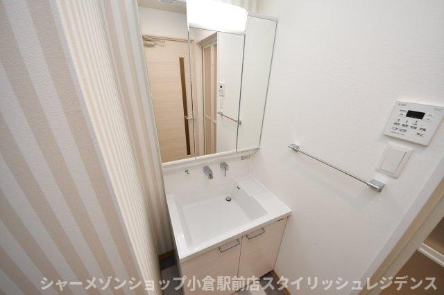 THE APARTMENT 開の洗面所