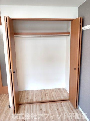 【収納】 | サンライズ | クローゼット　※左右反転イメージ
