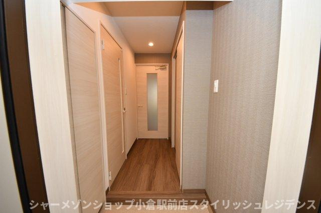 THE APARTMENT 開の玄関