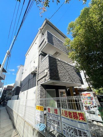 ロングアイランド尼崎の外観
