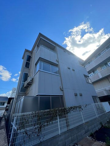 ロングアイランド尼崎の外観