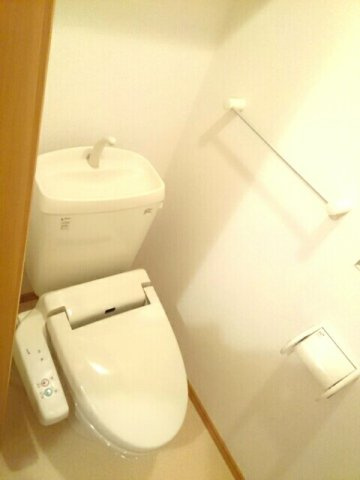 サン・レミール　Ａのトイレ|コンパクトで使いやすいトイレです