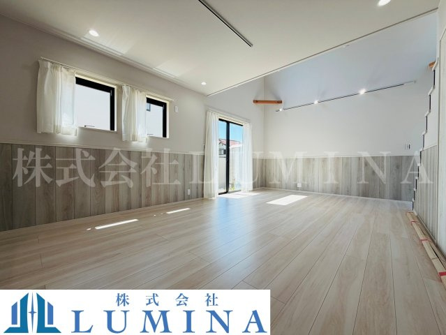甲府市羽黒町　新築戸建の居間・リビング