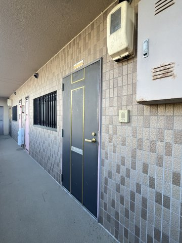 ピアコートBの玄関