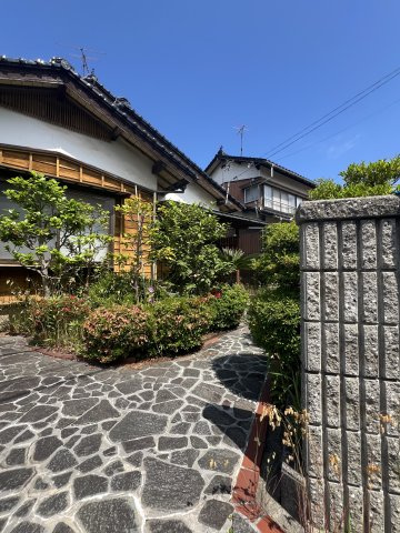 米子市旗ヶ崎９丁目　中古住宅のエントランス