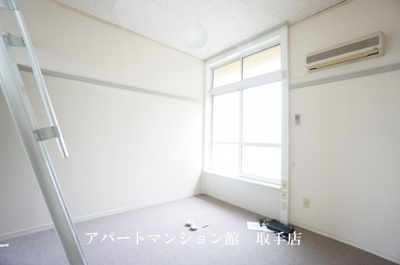 【居間・リビング】 | レオパレスエクセレントNo.8 | 画像3