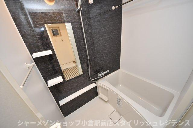 THE APARTMENT 開の浴室