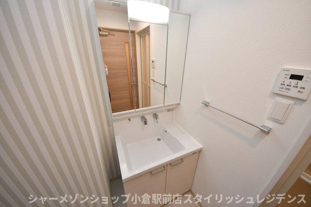 THE APARTMENT 開の洗面所