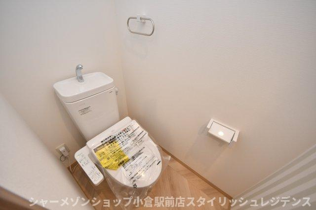 THE APARTMENT 開のトイレ