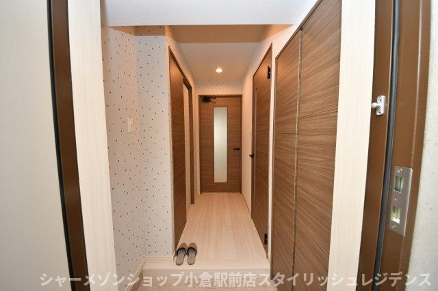 THE APARTMENT 開の玄関
