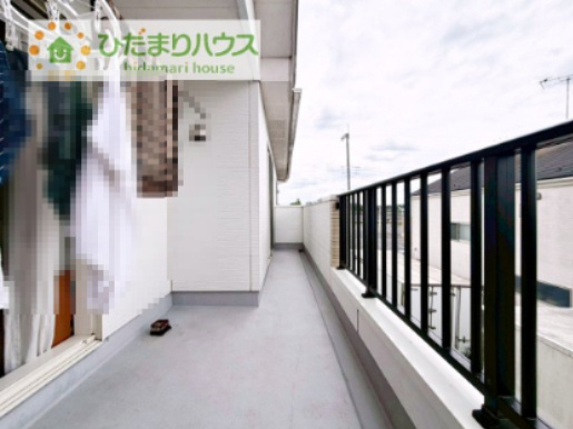 【バルコニー】 | 阿見町よしわら２丁目　中古戸建 | 南向きバルコニーは陽当たりが良く、牛久大仏も見れます！
