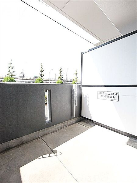 名古屋市中川区西日置２丁目の賃貸マンションのバルコニー