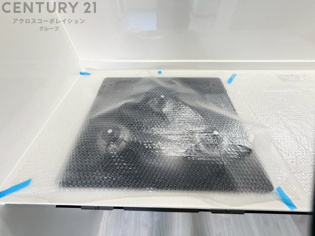 多数の調理器具を同時に使用でき、料理の効率化が可能。省エネで節約になり、様々な料理スタイルに適応できます。また、火力調整が独立しており、手入れや掃除もしやすく、今よりもっとお料理が楽しくなるかも。