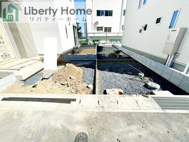 日立市西成沢町2丁目23-P1　新築戸建　5号棟の駐車場