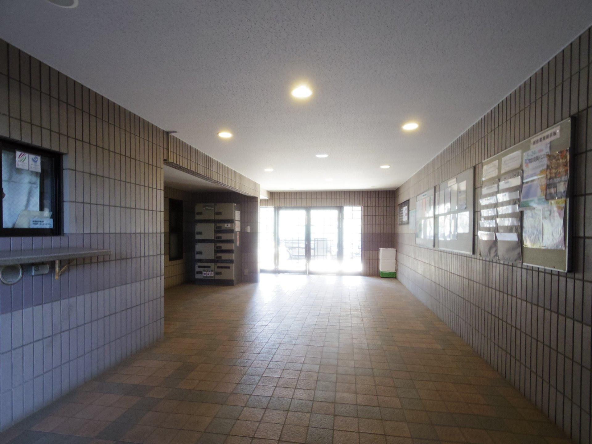 ライオンズマンション所沢東のエントランス