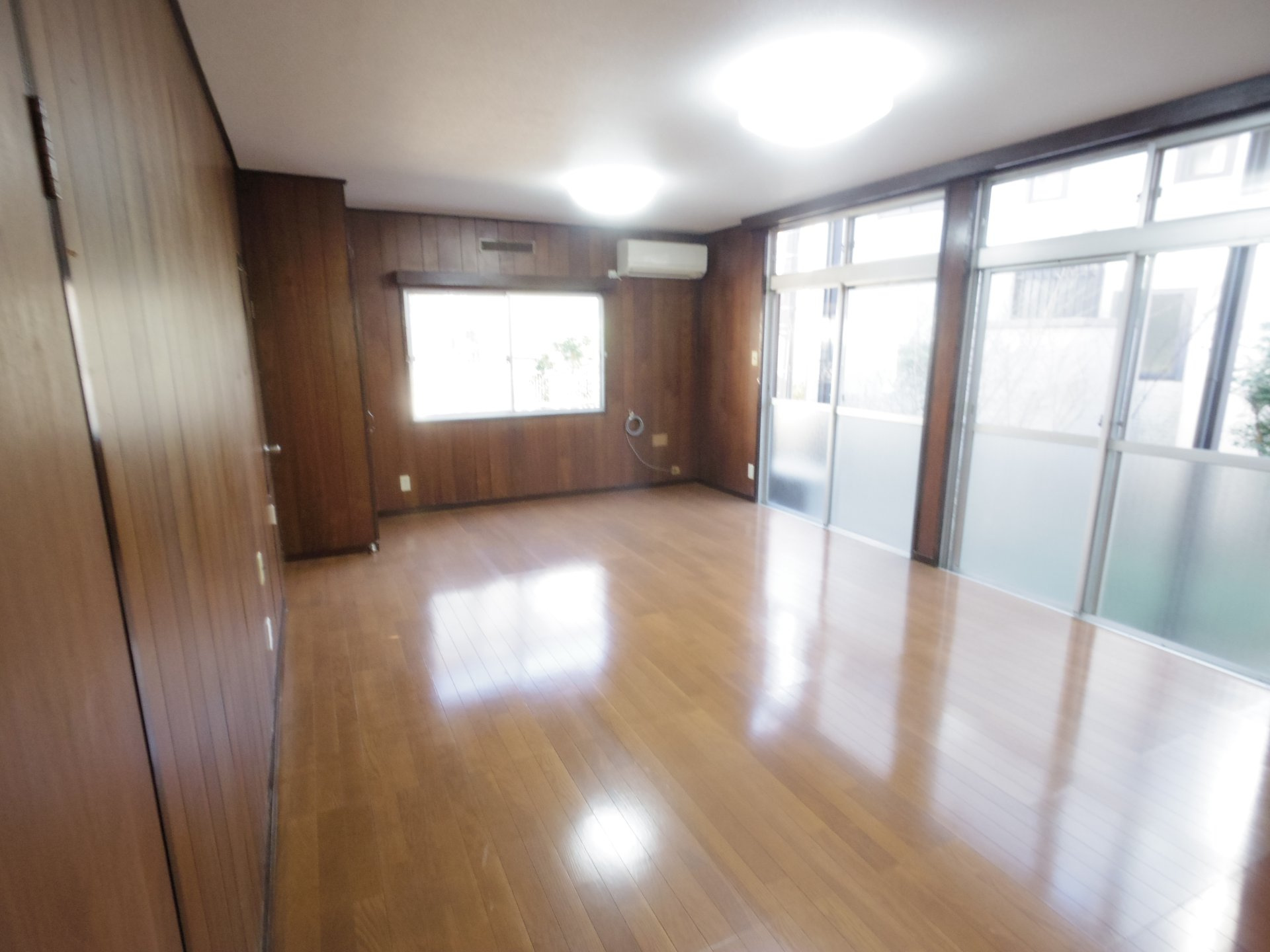 新座市貸家の居間・リビング