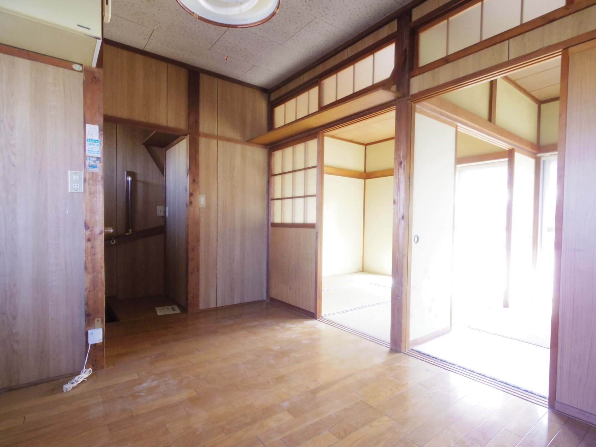 金子住宅の居間・リビング
