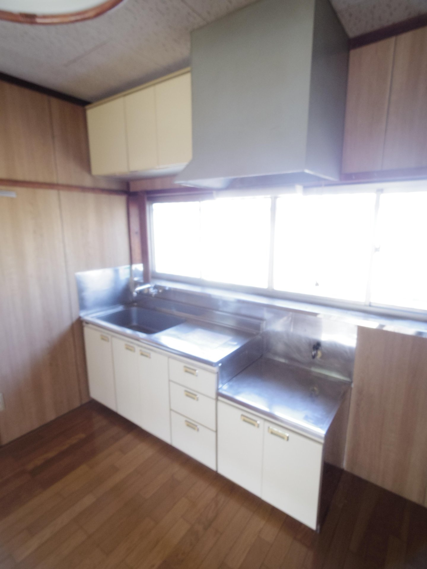 金子住宅のキッチン