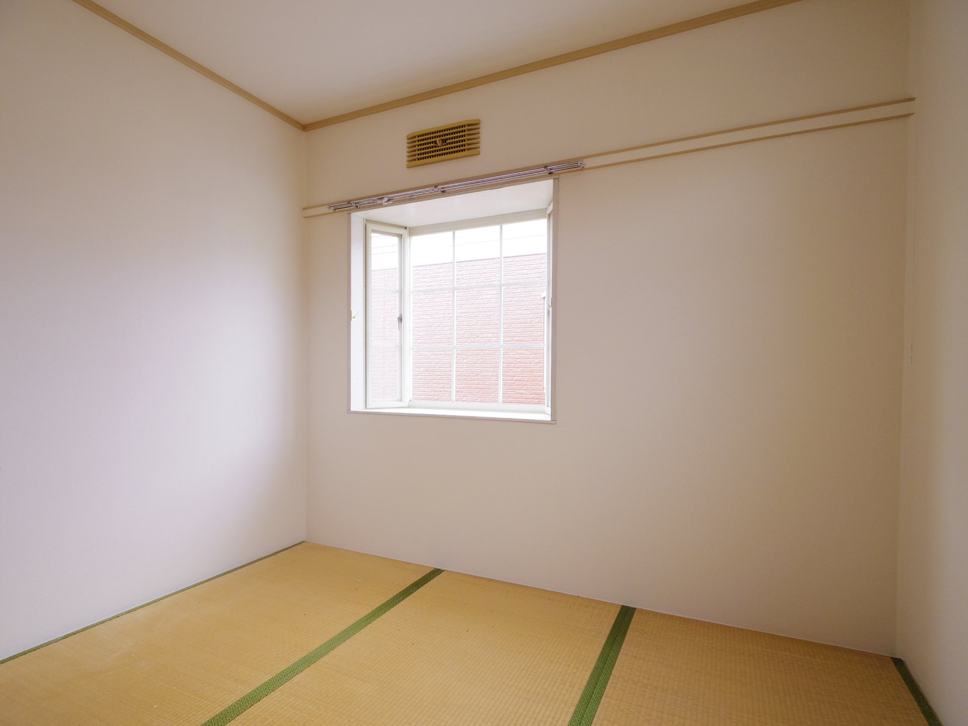 サンビレッジ三沢１号棟の内装|※他号室写真です