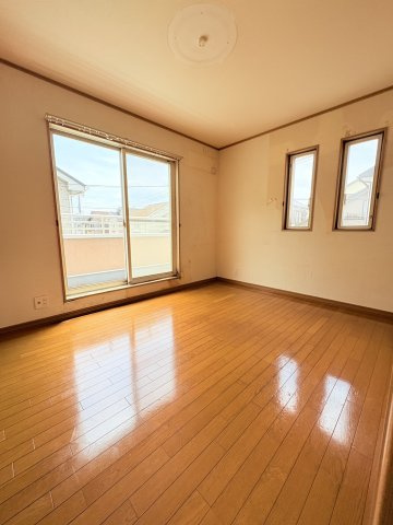 菖蒲が丘二丁目一戸建の洋室|スタンダードな洋室です